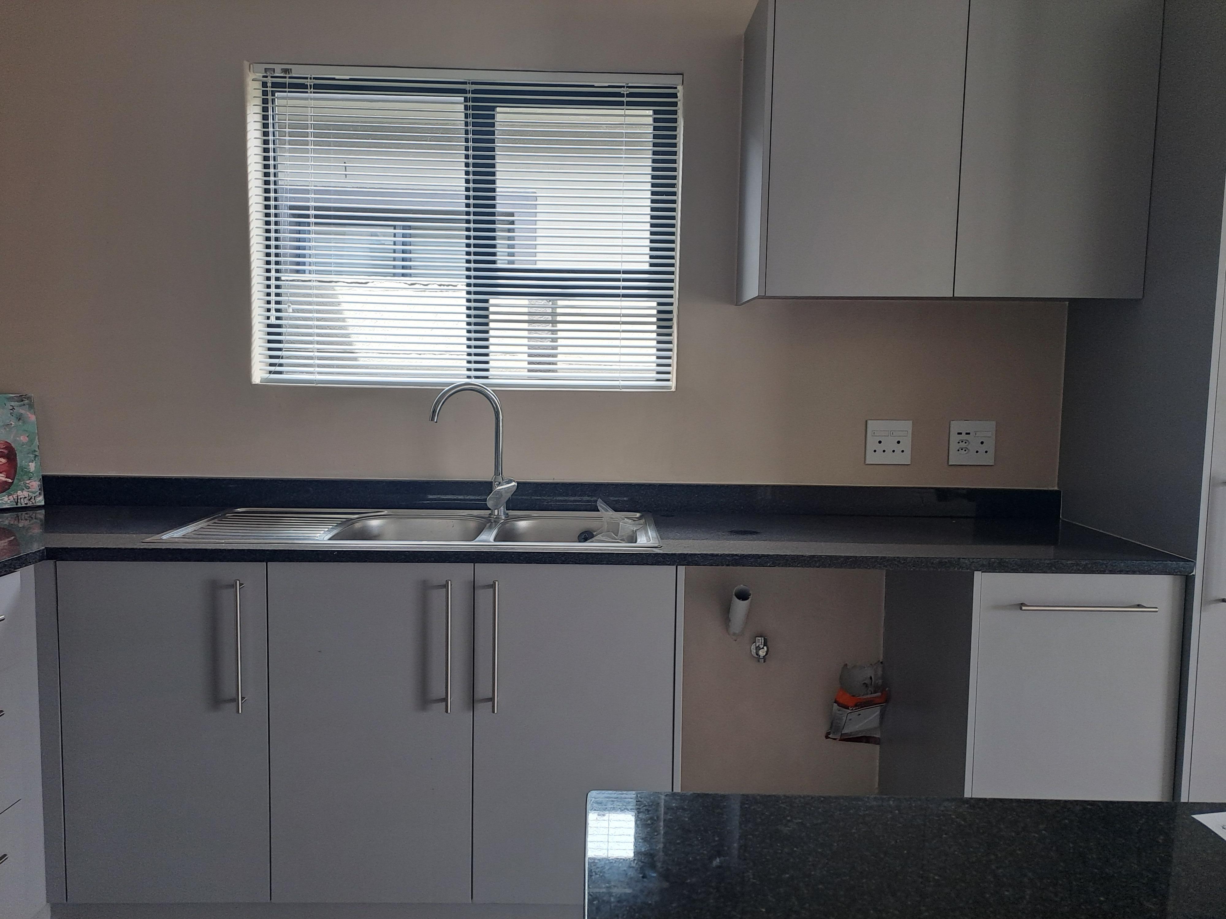 3 Bedroom Property for Sale in Sea Breeze Western Cape